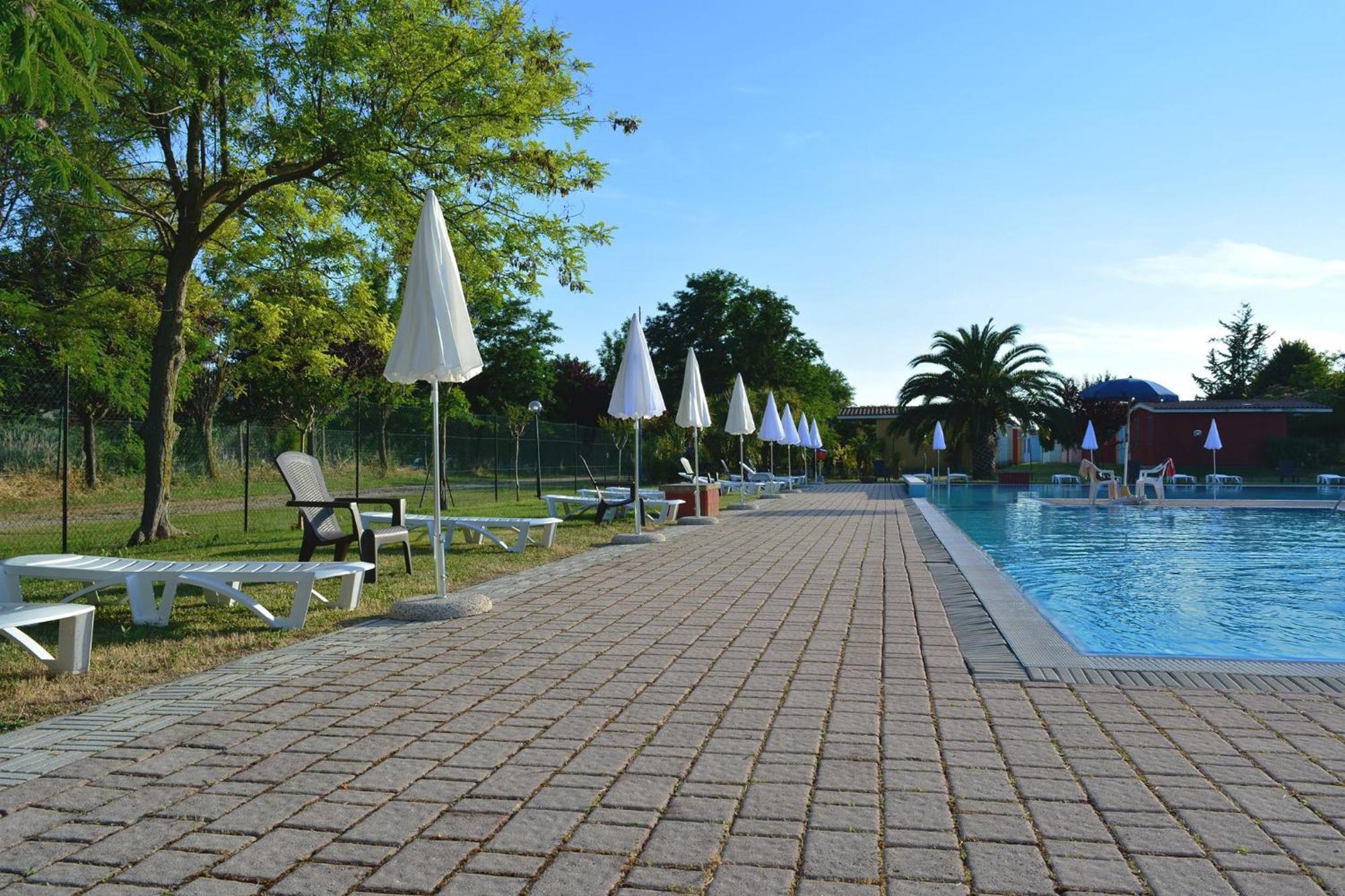 Centro Vacanze - Garden River Altidona Extérieur photo